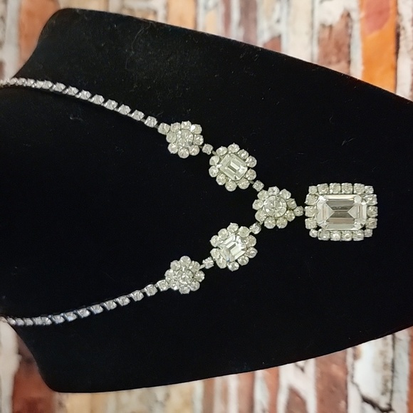 Rhinestone Neclace - Picture 1 of 4